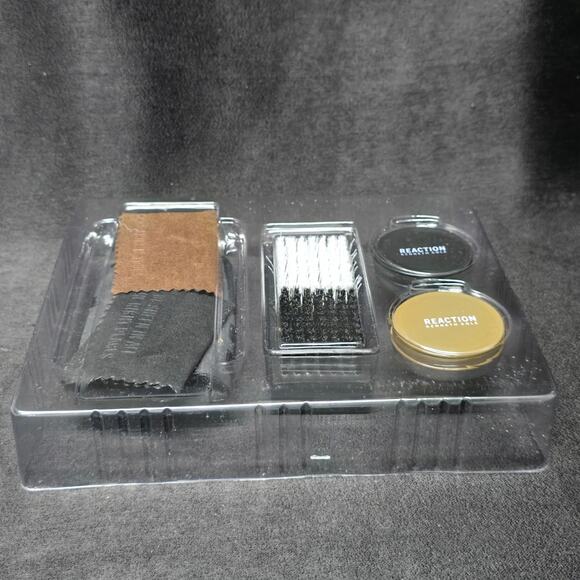Kenneth Cole Reaction 6 Piece Shoe Shine Kit Black & Brown Polish Buffing Brush - Picture 5 of 7